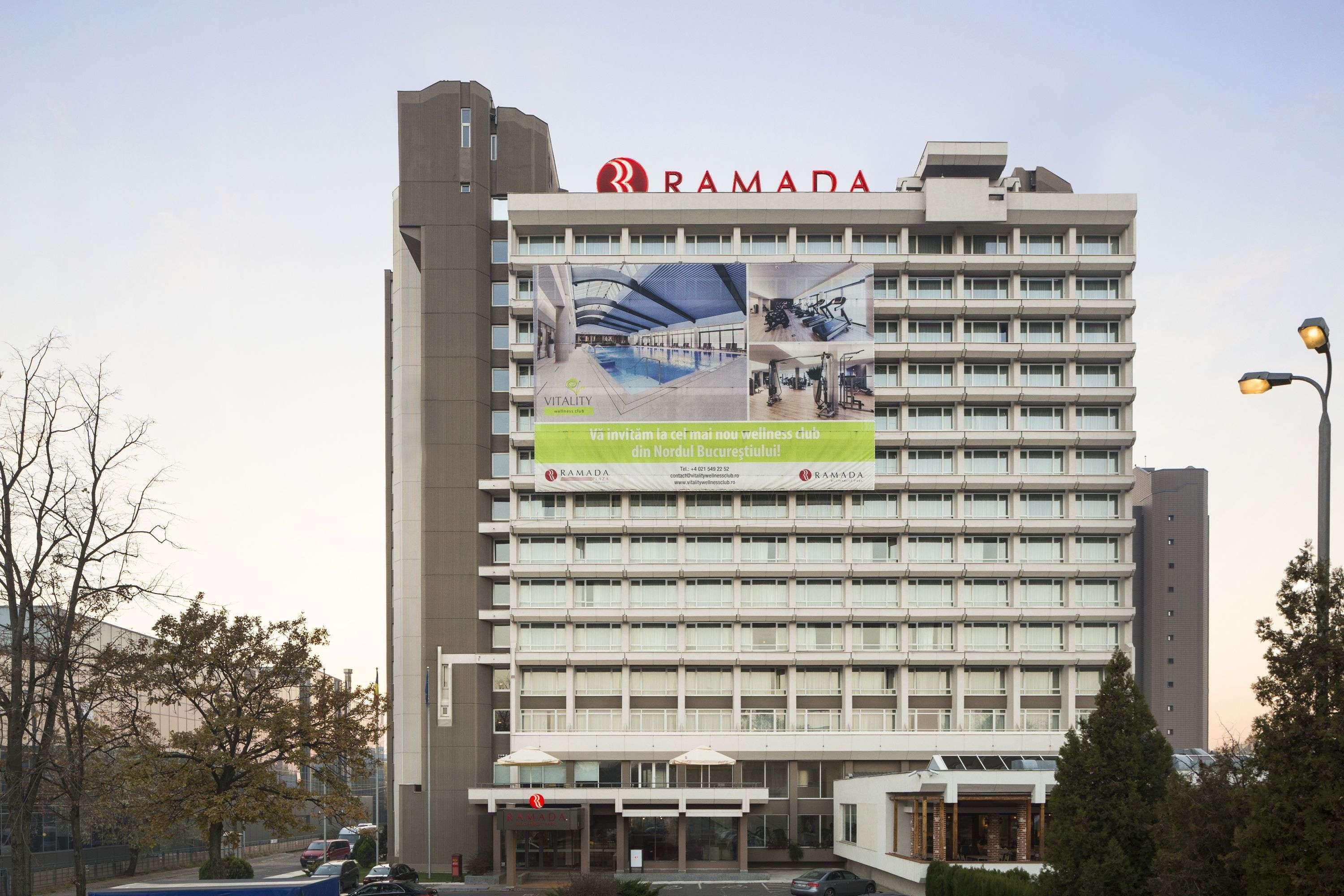 Ramada By Wyndham Bucharest Parc Hotel Zewnętrze zdjęcie